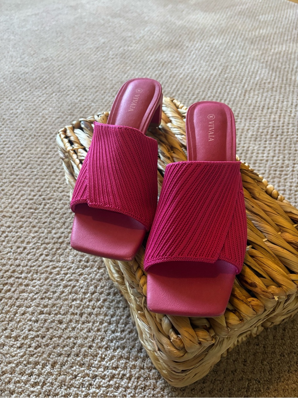 VIVALA Fuchsia Knit Wide-Band Slide Mule
